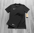 NIKE DRI FIT BLACK SET - T SHIRT / SHORTS
