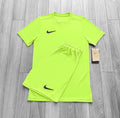 NIKE DRI FIT VOLT SET - T SHIRT / SHORTS