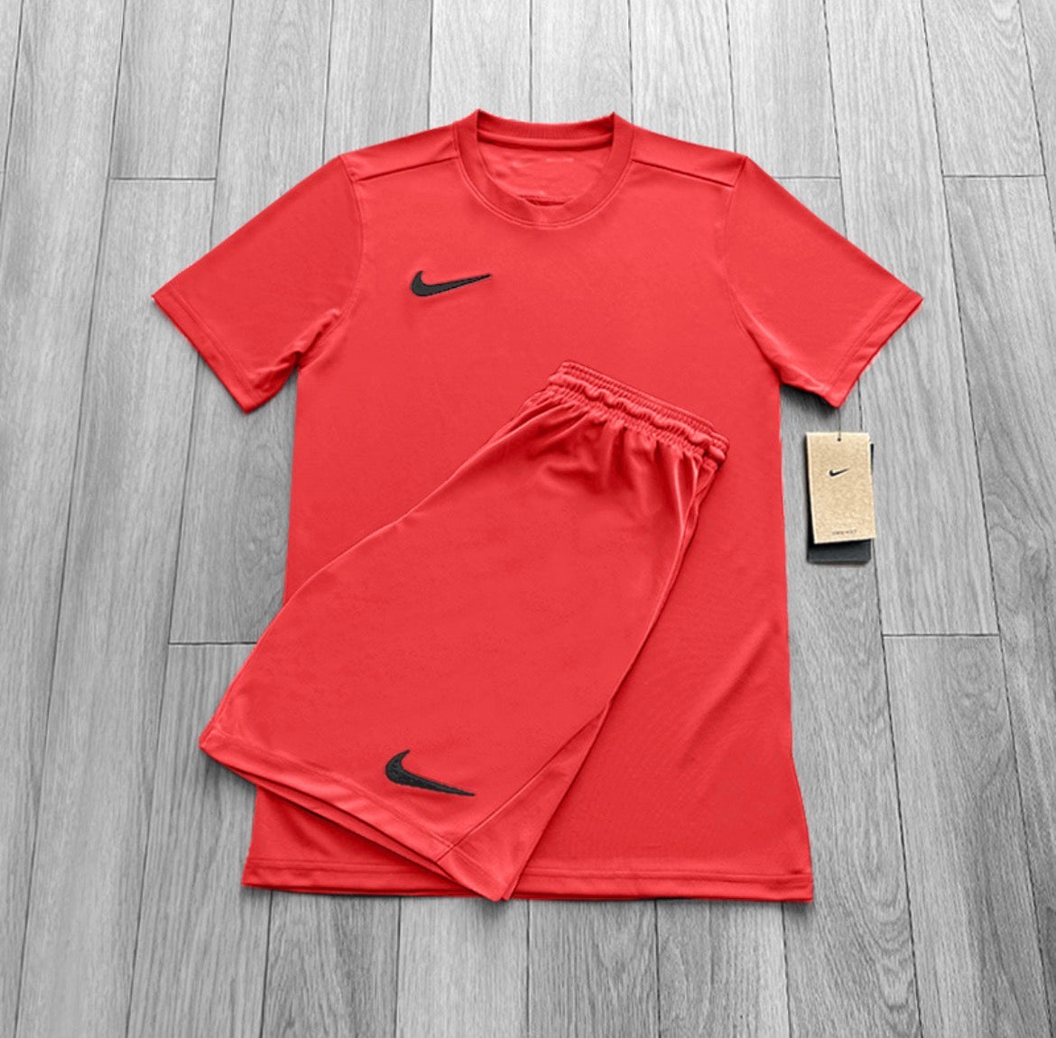 NIKE DRI FIT CRIMSON RED SET - T SHIRT / SHORTS