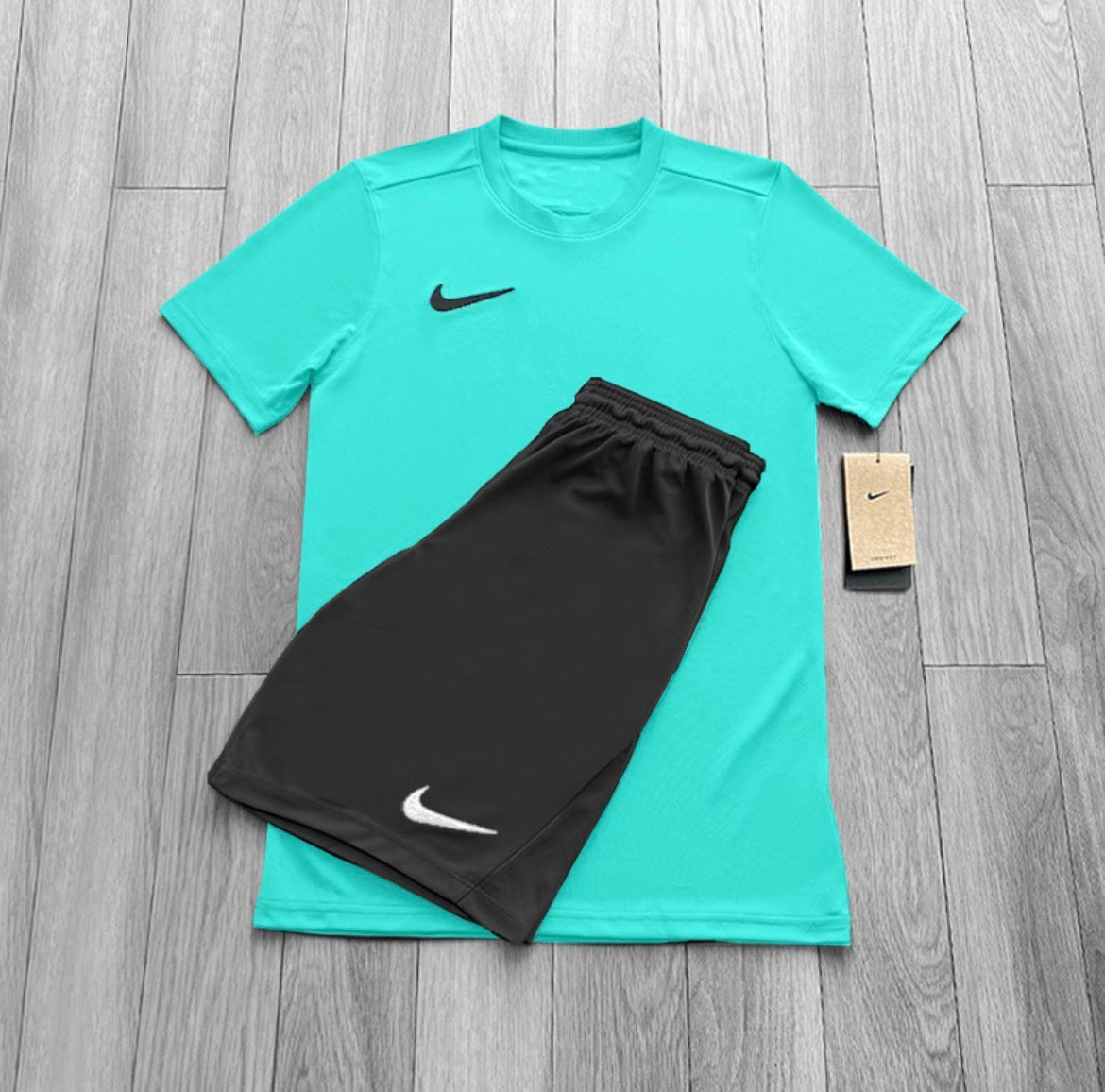 NIKE DRI FIT TURQUOISE / BLACK SET - T SHIRT / SHORTS