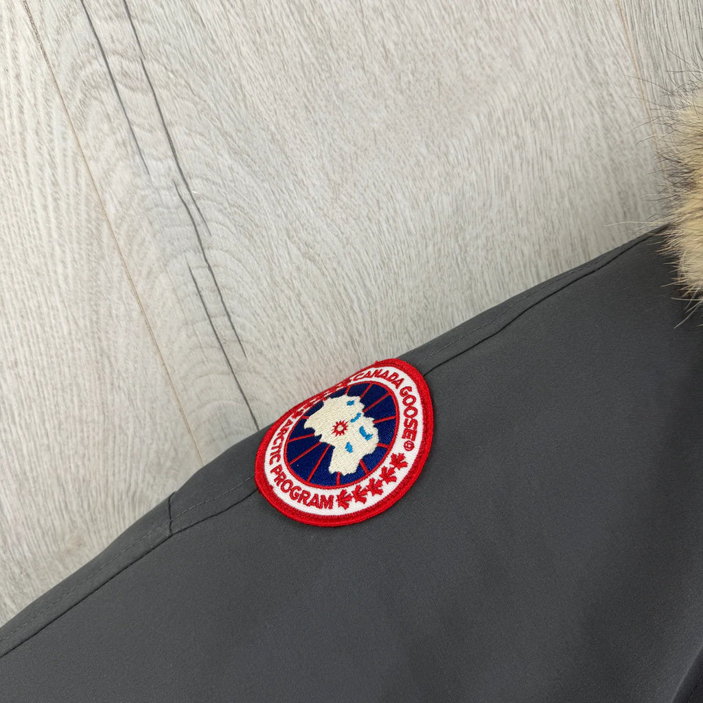 Canada Goose Graphite Chilliwack Jacket